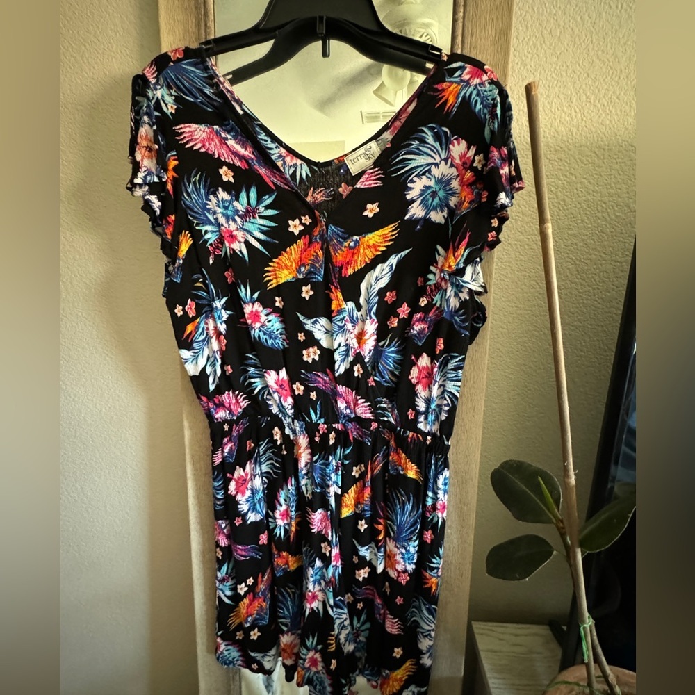 Terra & Sky women’s Tropical Print Black Romper size 0X